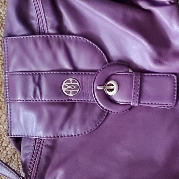 Handbag 🥳 - Picture 2 of 15